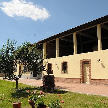 B&B La Coccarda CastellʼAlfero Dış mekan fotoğraf